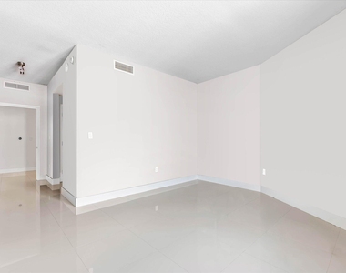1900 N Bayshore Drive - Photo Thumbnail 16