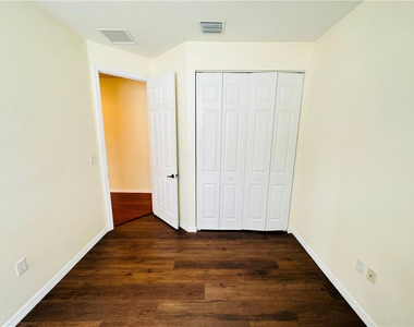 3512 Sw 93rd Avenue - Photo Thumbnail 7