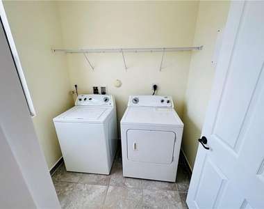 3512 Sw 93rd Avenue - Photo Thumbnail 2