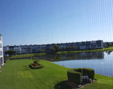 2031 Exeter - Photo Thumbnail 18