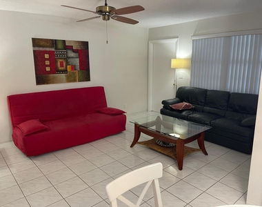 1818 Rodman Street - Photo Thumbnail 16