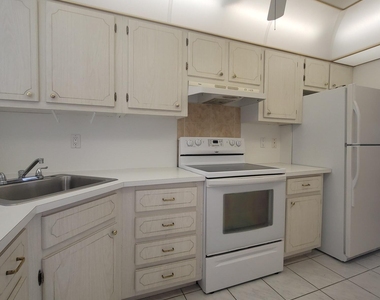 1818 Rodman Street - Photo Thumbnail 12