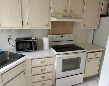 1818 Rodman Street - Photo Thumbnail 15