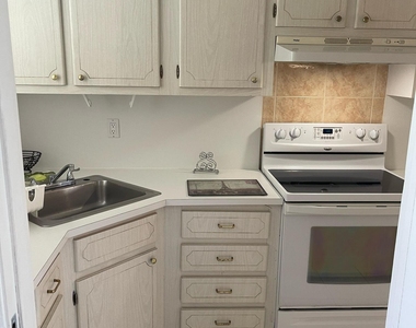 1818 Rodman Street - Photo Thumbnail 14