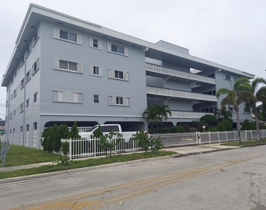 1818 Rodman Street - Photo Thumbnail 1
