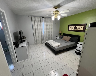 1818 Rodman Street - Photo Thumbnail 27