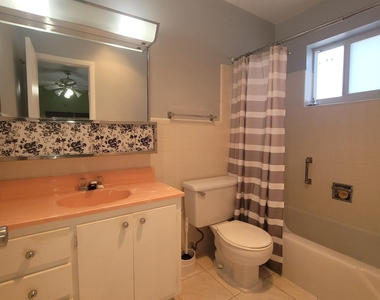 1818 Rodman Street - Photo Thumbnail 31