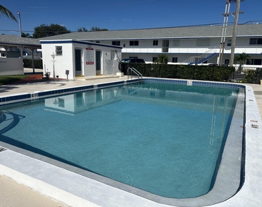 4 Westwood Avenue - Photo Thumbnail 34
