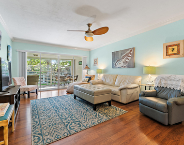 4 Westwood Avenue - Photo Thumbnail 5
