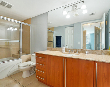 610 Clematis Street - Photo Thumbnail 16