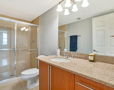 610 Clematis Street - Photo Thumbnail 12