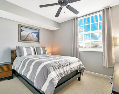 610 Clematis Street - Photo Thumbnail 10