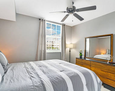 610 Clematis Street - Photo Thumbnail 11