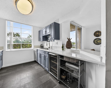 520 Se 5th Ave - Photo Thumbnail 8