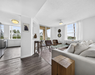 520 Se 5th Ave - Photo Thumbnail 3