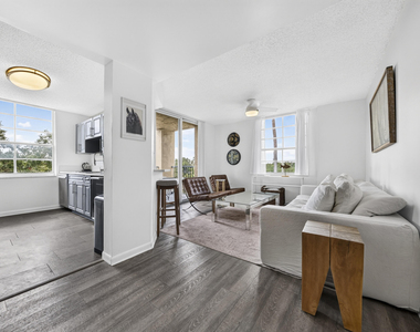 520 Se 5th Ave - Photo Thumbnail 1