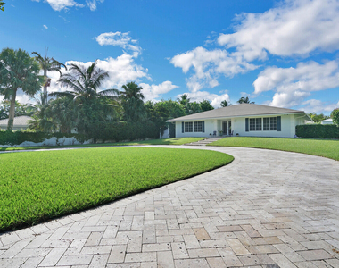 17 E Ocean Avenue - Photo Thumbnail 2
