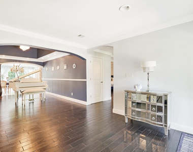 17 E Ocean Avenue - Photo Thumbnail 7
