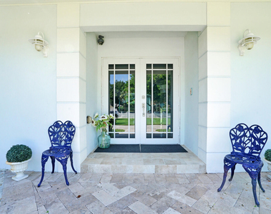 17 E Ocean Avenue - Photo Thumbnail 4