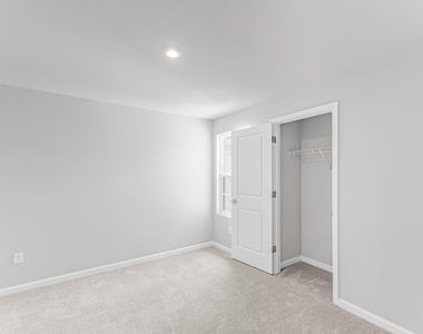 106 Savannah Lakes Boulevard - Photo Thumbnail 23