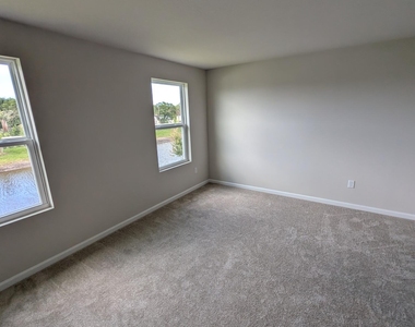 106 Savannah Lakes Boulevard - Photo Thumbnail 11