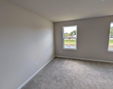 106 Savannah Lakes Boulevard - Photo Thumbnail 10