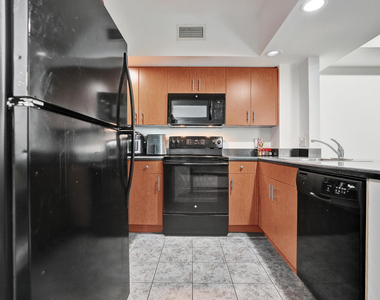 100 N Federal Highway - Photo Thumbnail 16
