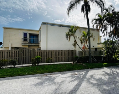11983 Shakerwood Lane - Photo Thumbnail 31