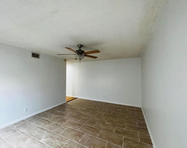 11983 Shakerwood Lane - Photo Thumbnail 41