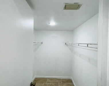 11983 Shakerwood Lane - Photo Thumbnail 44