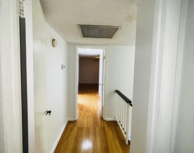 11983 Shakerwood Lane - Photo Thumbnail 38