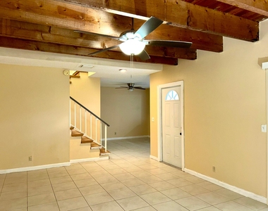11983 Shakerwood Lane - Photo Thumbnail 11