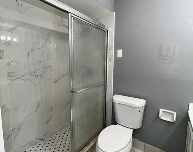 11983 Shakerwood Lane - Photo Thumbnail 24