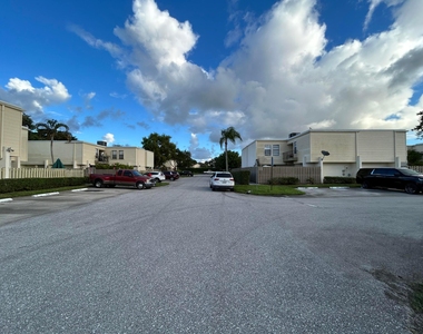 11983 Shakerwood Lane - Photo Thumbnail 1