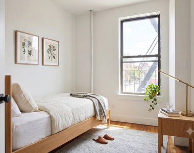 601 West 165 - Photo Thumbnail 3