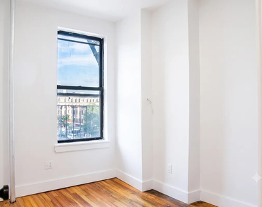 601 West 165 - Photo Thumbnail 4