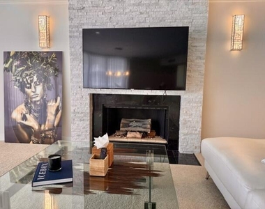 3100 Ne 47th Court - Photo Thumbnail 21