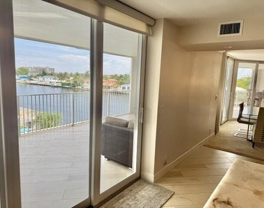 3100 Ne 47th Court - Photo Thumbnail 25