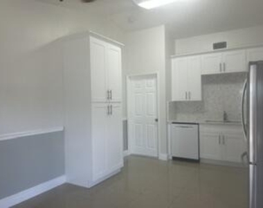 18970 Cloud Lake Circle - Photo Thumbnail 4