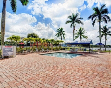 18970 Cloud Lake Circle - Photo Thumbnail 16