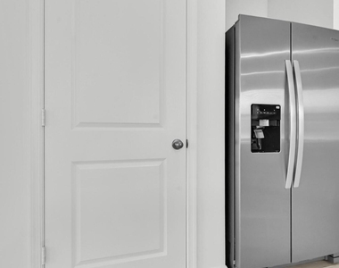 575 Salisbury Circle - Photo Thumbnail 6