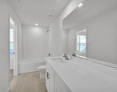 575 Salisbury Circle - Photo Thumbnail 14