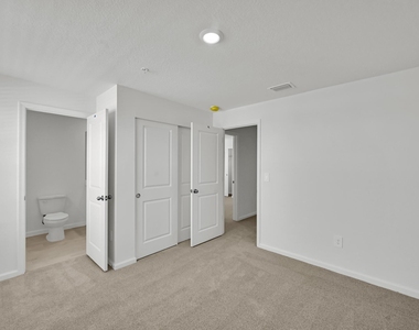 575 Salisbury Circle - Photo Thumbnail 11