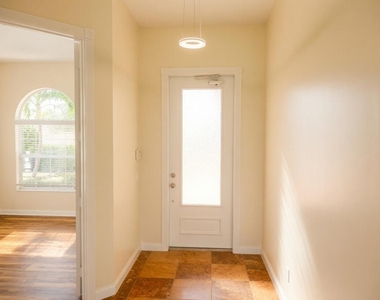 11547 Sw Rockingham Drive - Photo Thumbnail 3