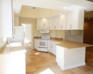 11547 Sw Rockingham Drive - Photo Thumbnail 9