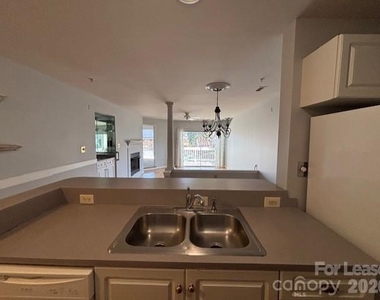 103 Pier 33 Drive - Photo Thumbnail 4