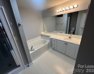 103 Pier 33 Drive - Photo Thumbnail 12