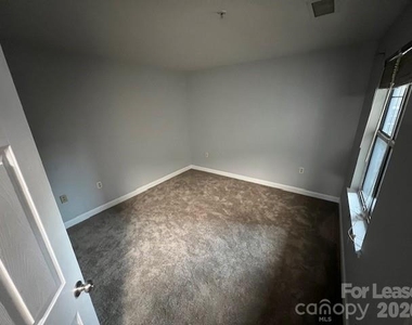 103 Pier 33 Drive - Photo Thumbnail 15