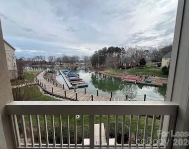 103 Pier 33 Drive - Photo Thumbnail 20