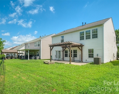 10745 Glenluce Avenue - Photo Thumbnail 28
